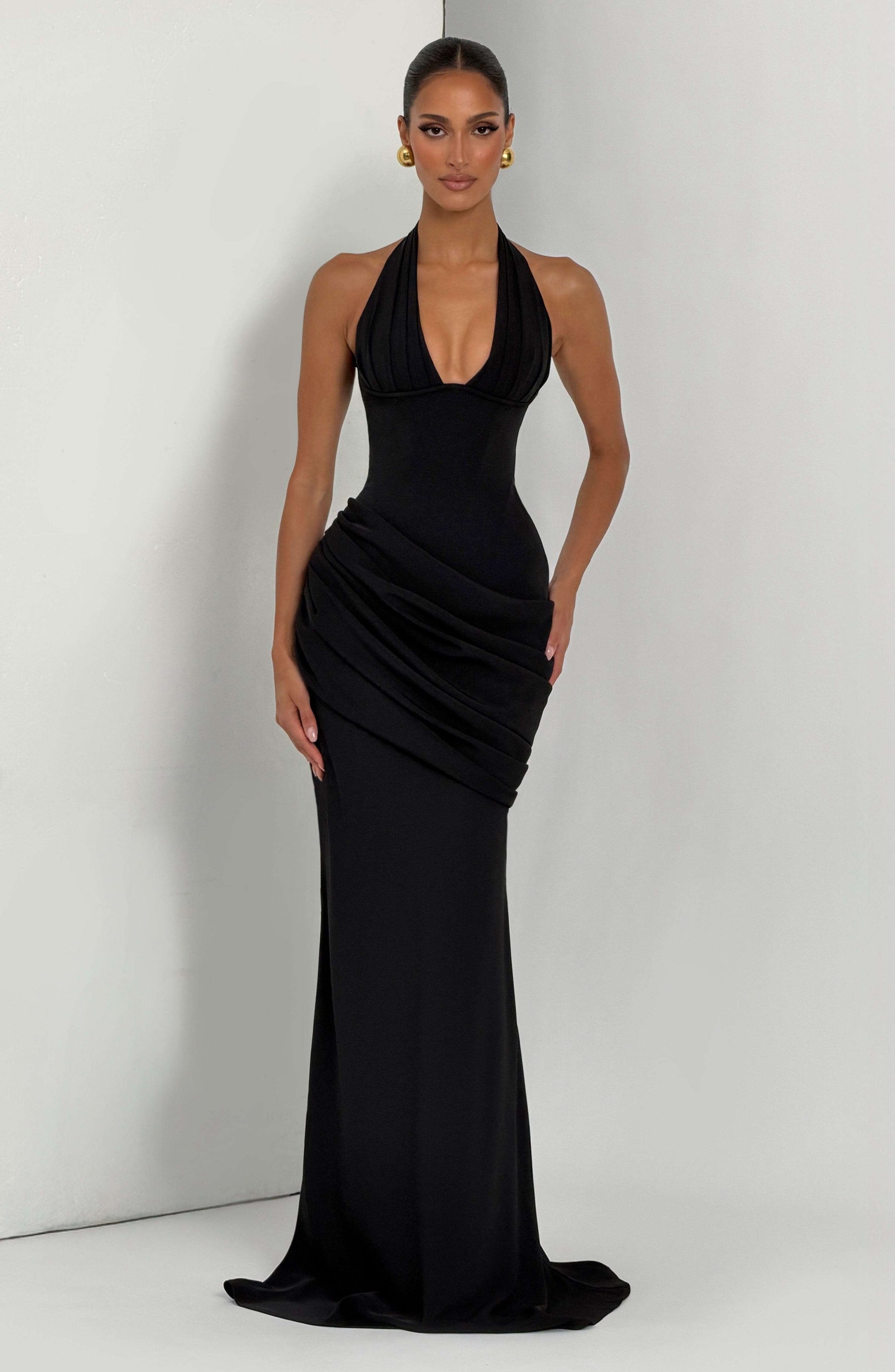 Nehemia Gown - Black Ryvelle