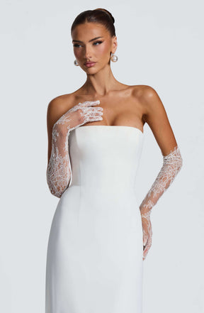 Nia Gloves - Ivory Ryvelle