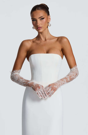 Nia Gloves - Ivory Ryvelle