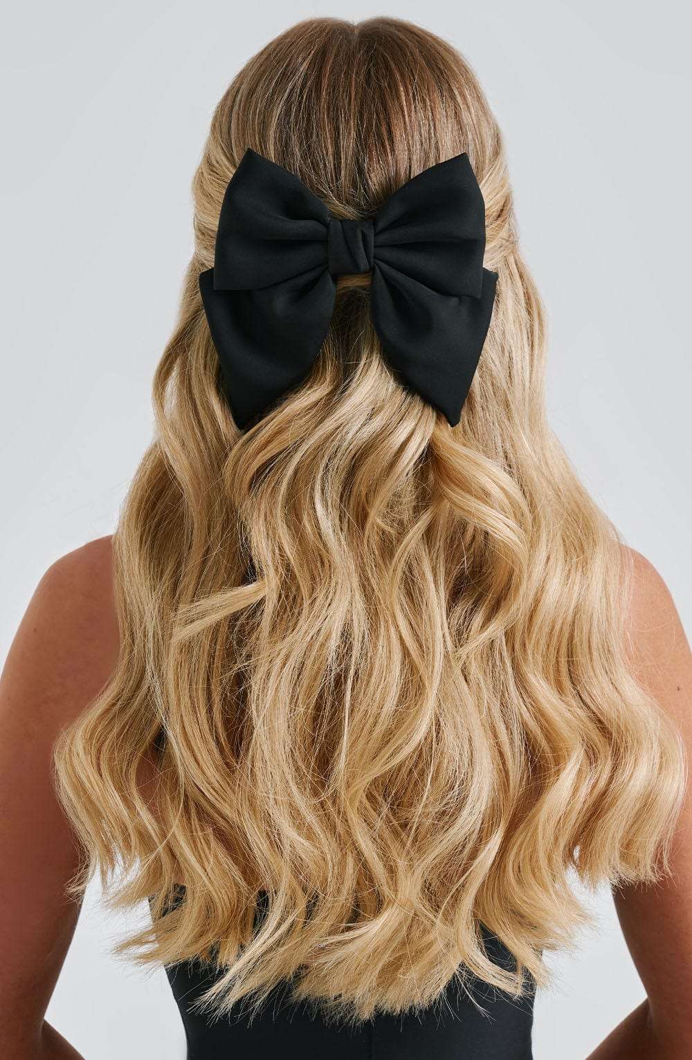 Perrie Bow - Black Ryvelle