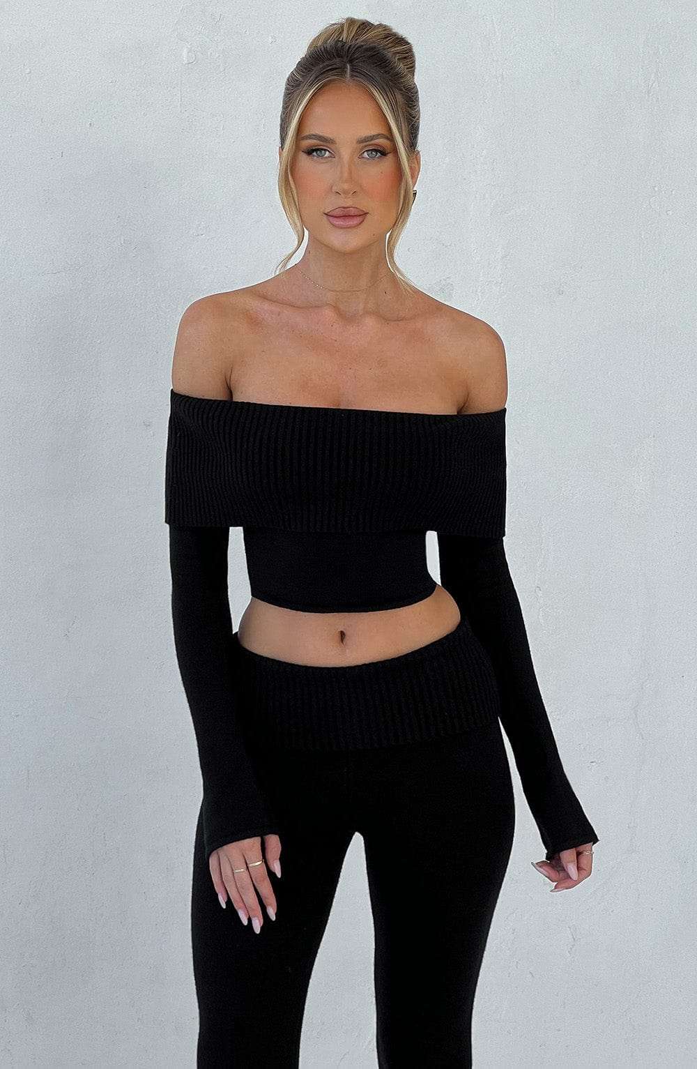Portia Knit Top - Black Ryvelle