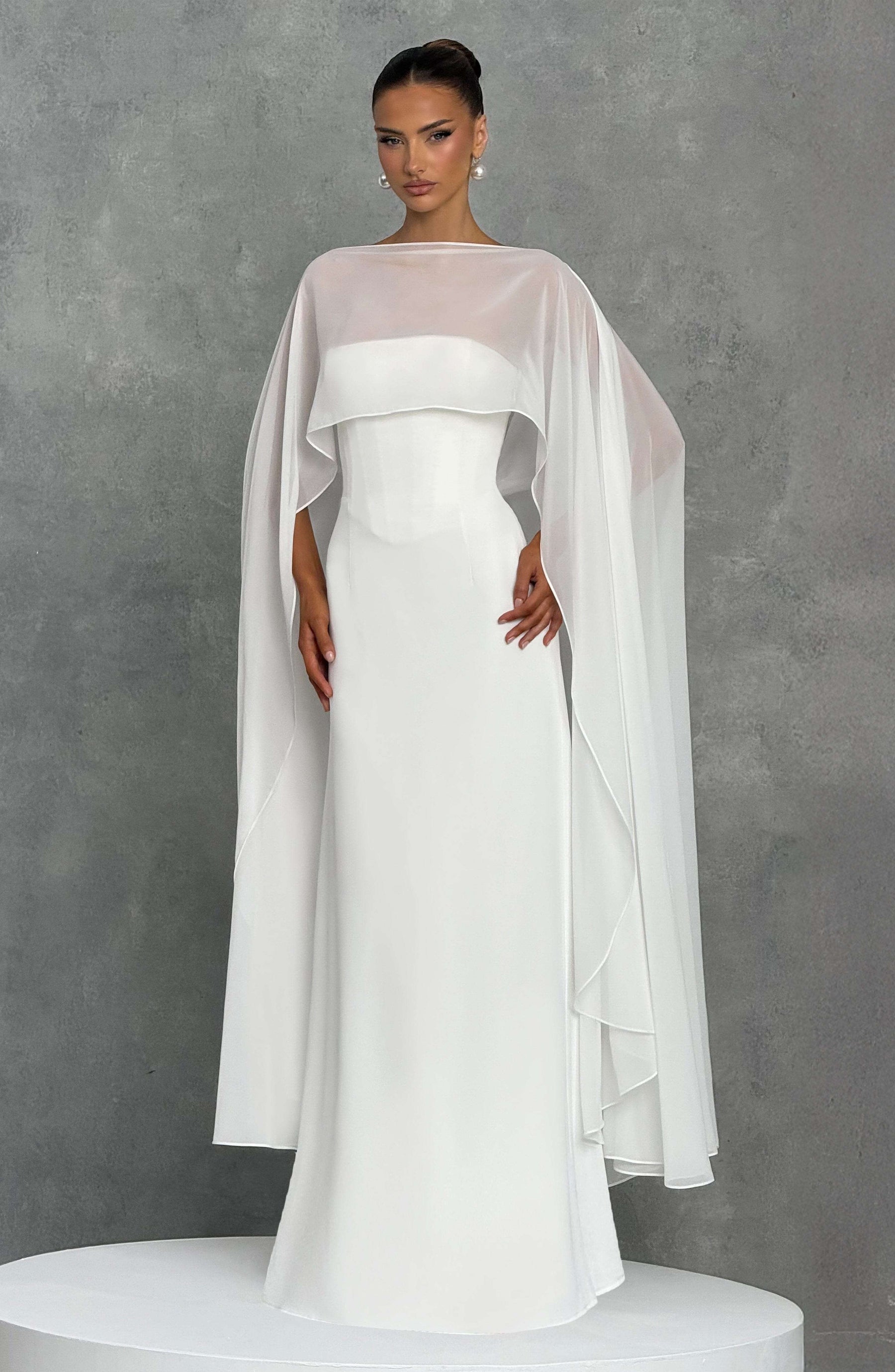 Romy Cape - Ivory Ryvelle