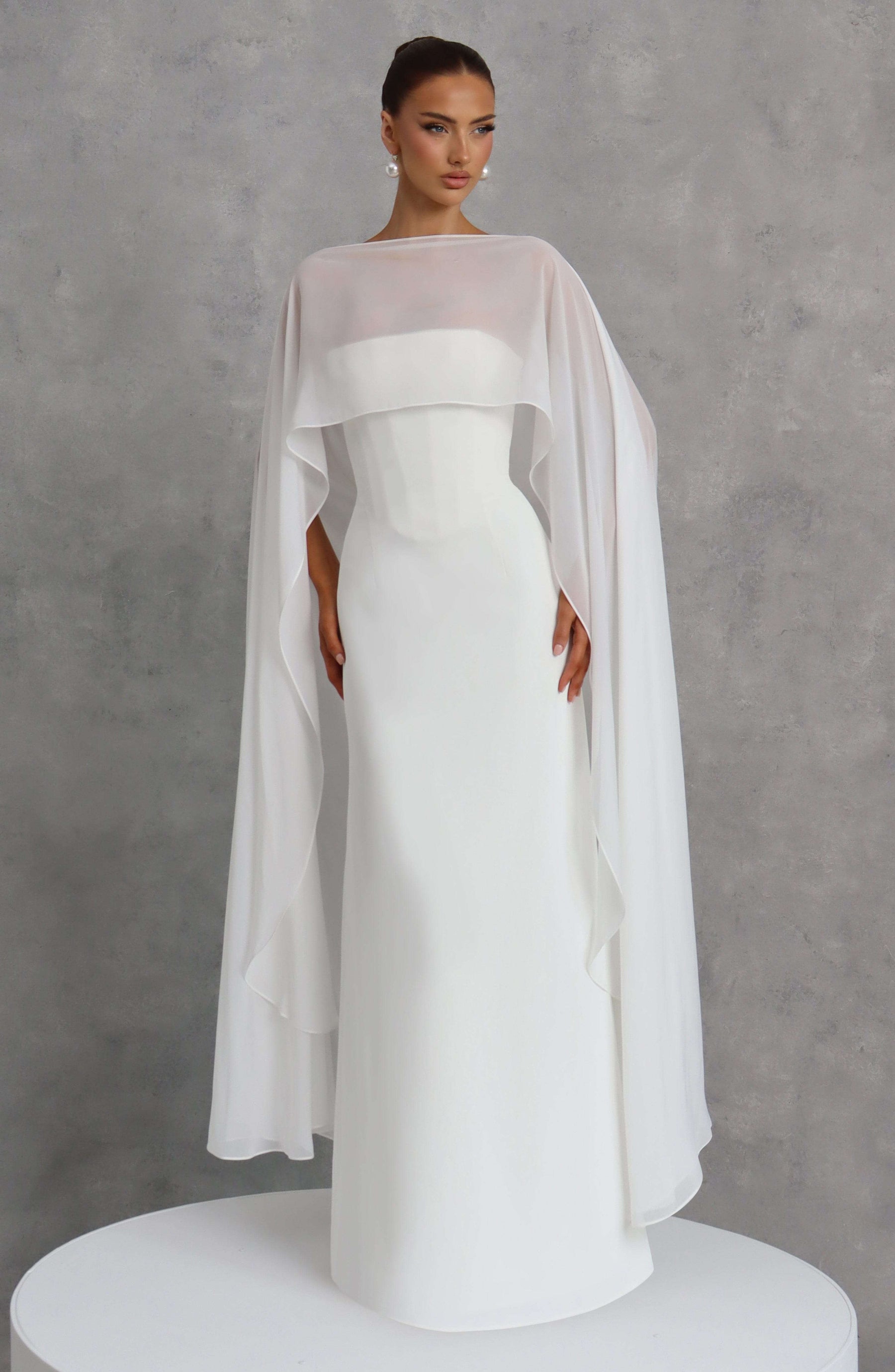 Romy Cape - Ivory Ryvelle