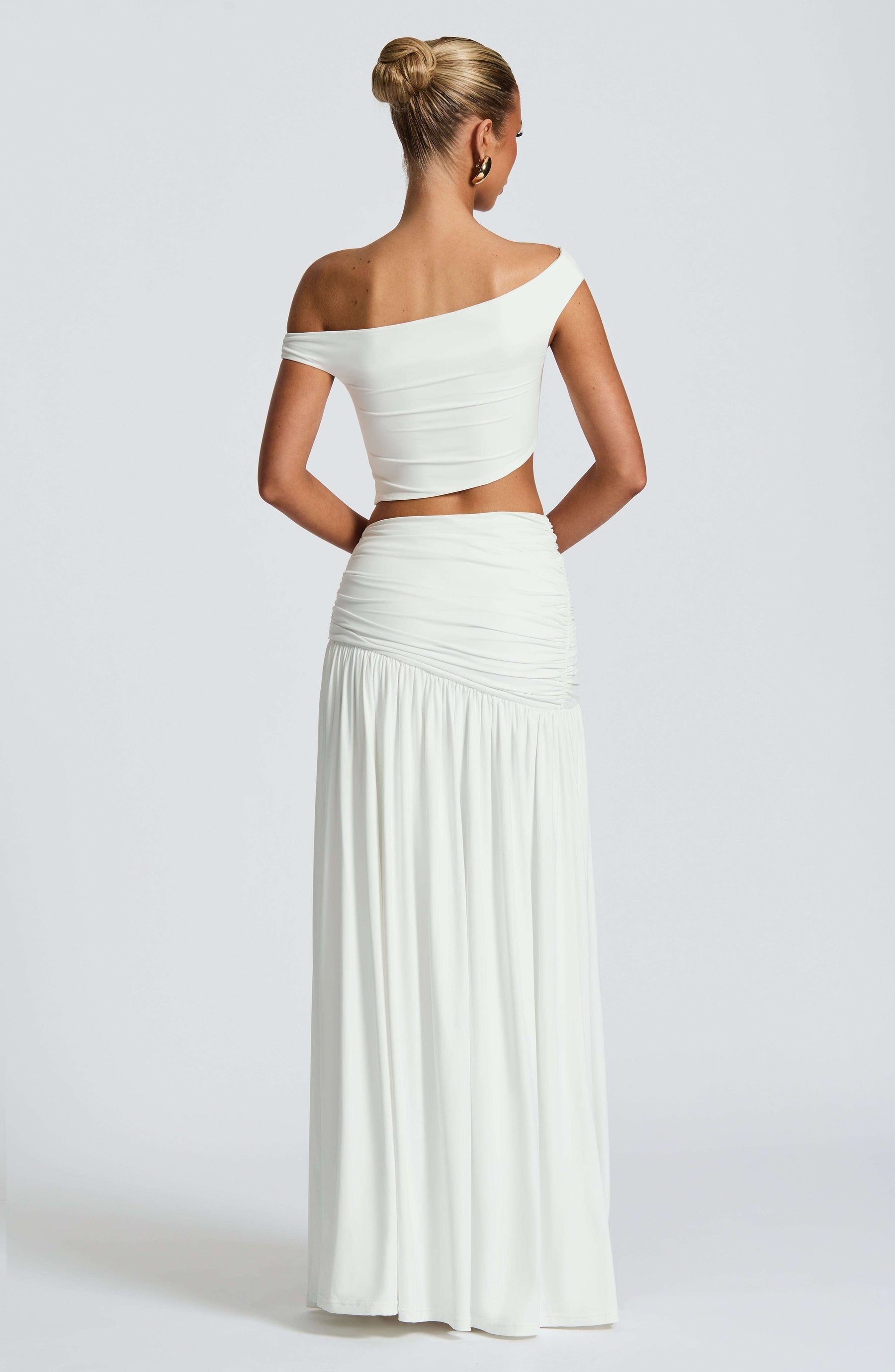 Saira Maxi Skirt - White Ryvelle