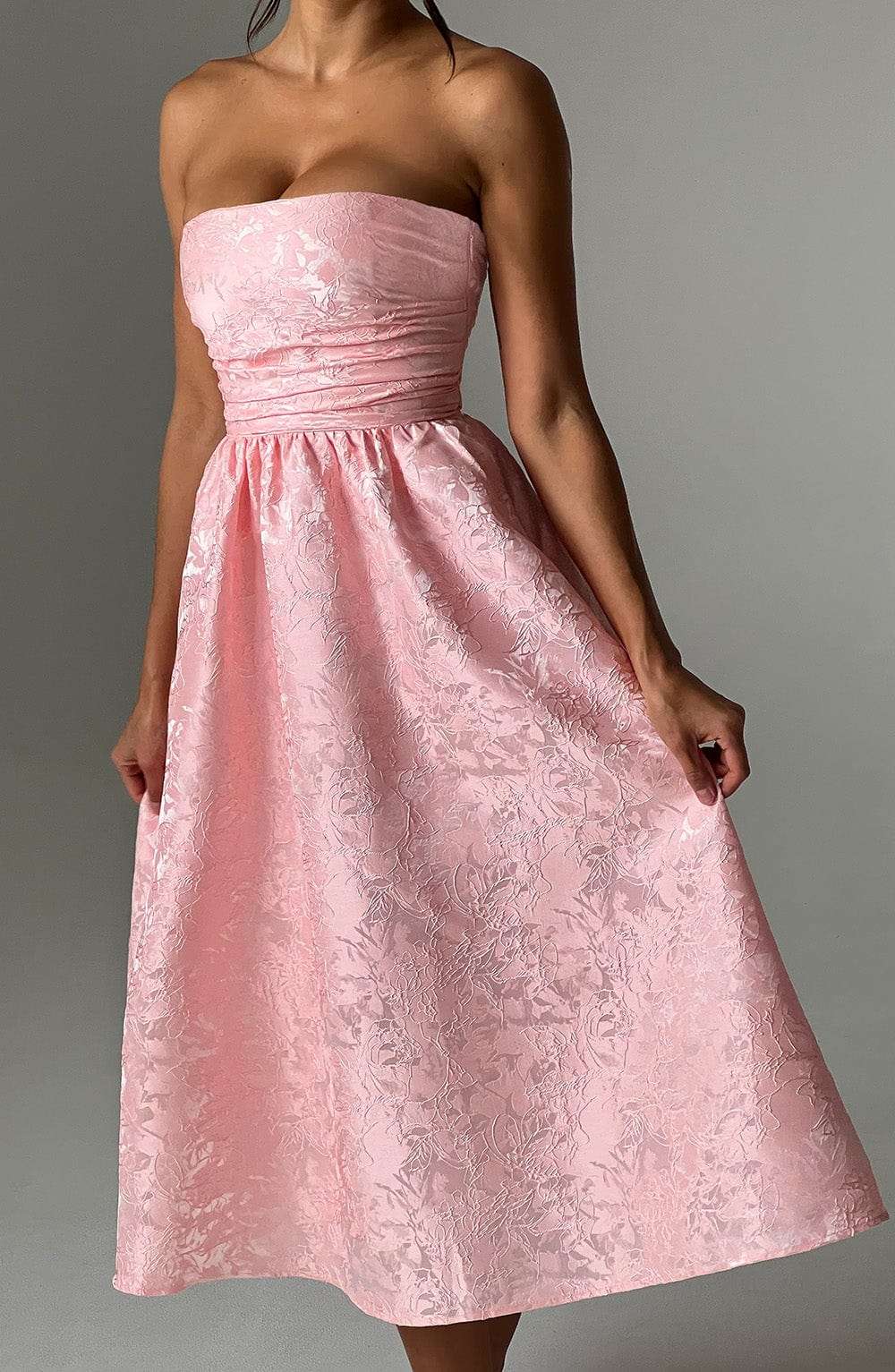 Saoirse Midi Dress - Blush Ryvelle
