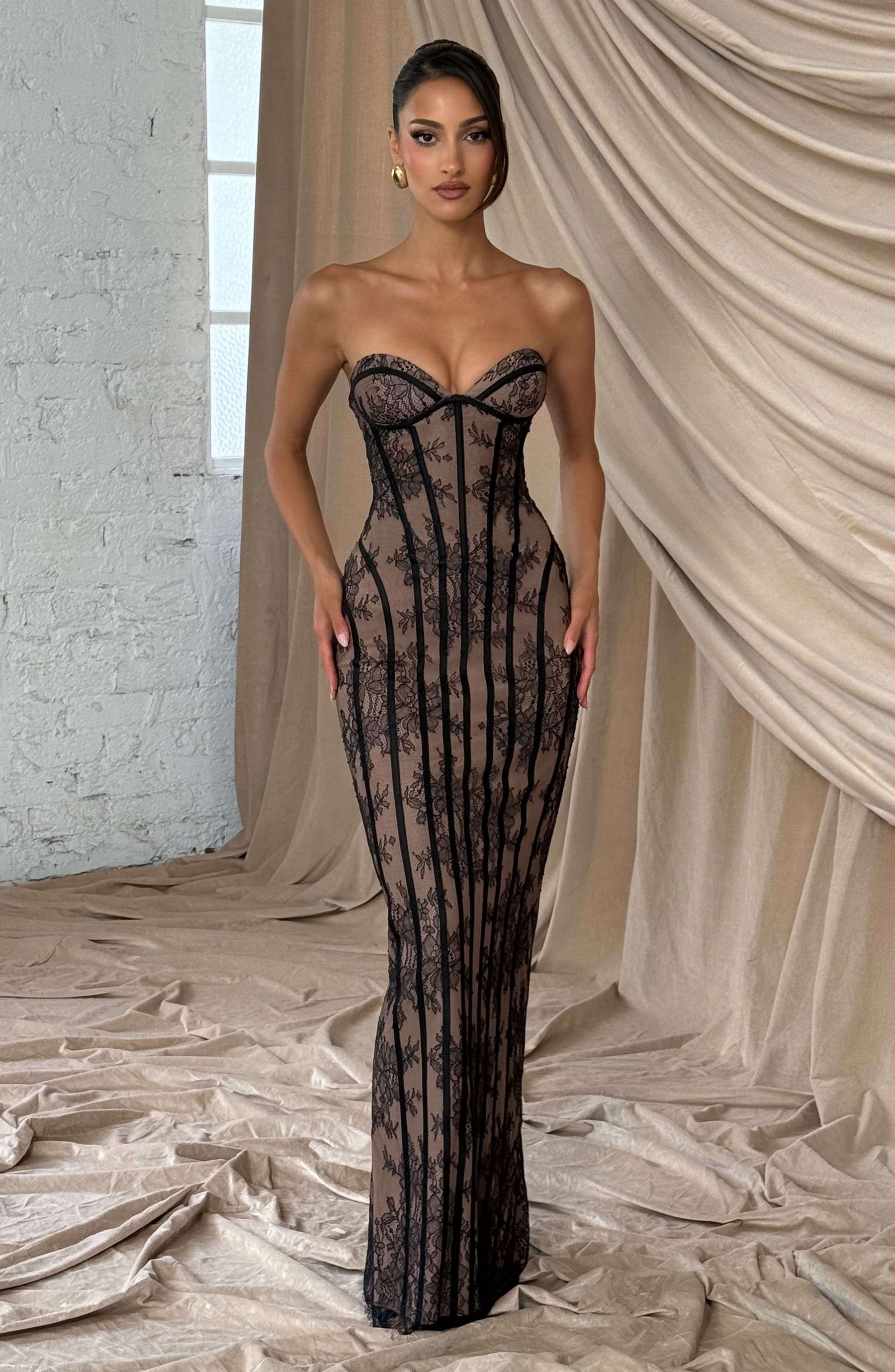 Sian Maxi Dress - Black Ryvelle