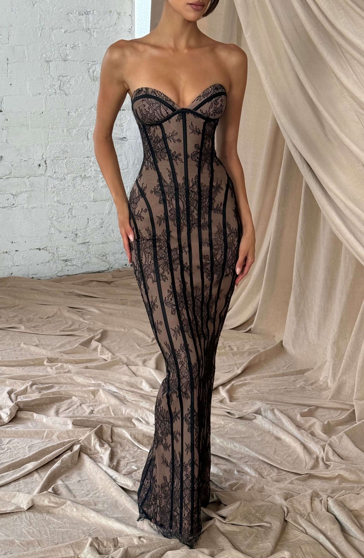 Sian Maxi Dress - Black Ryvelle