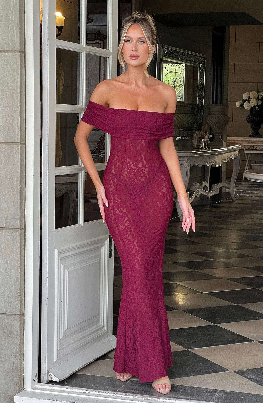 Stephanie Maxi Dress - Burgundy Ryvelle