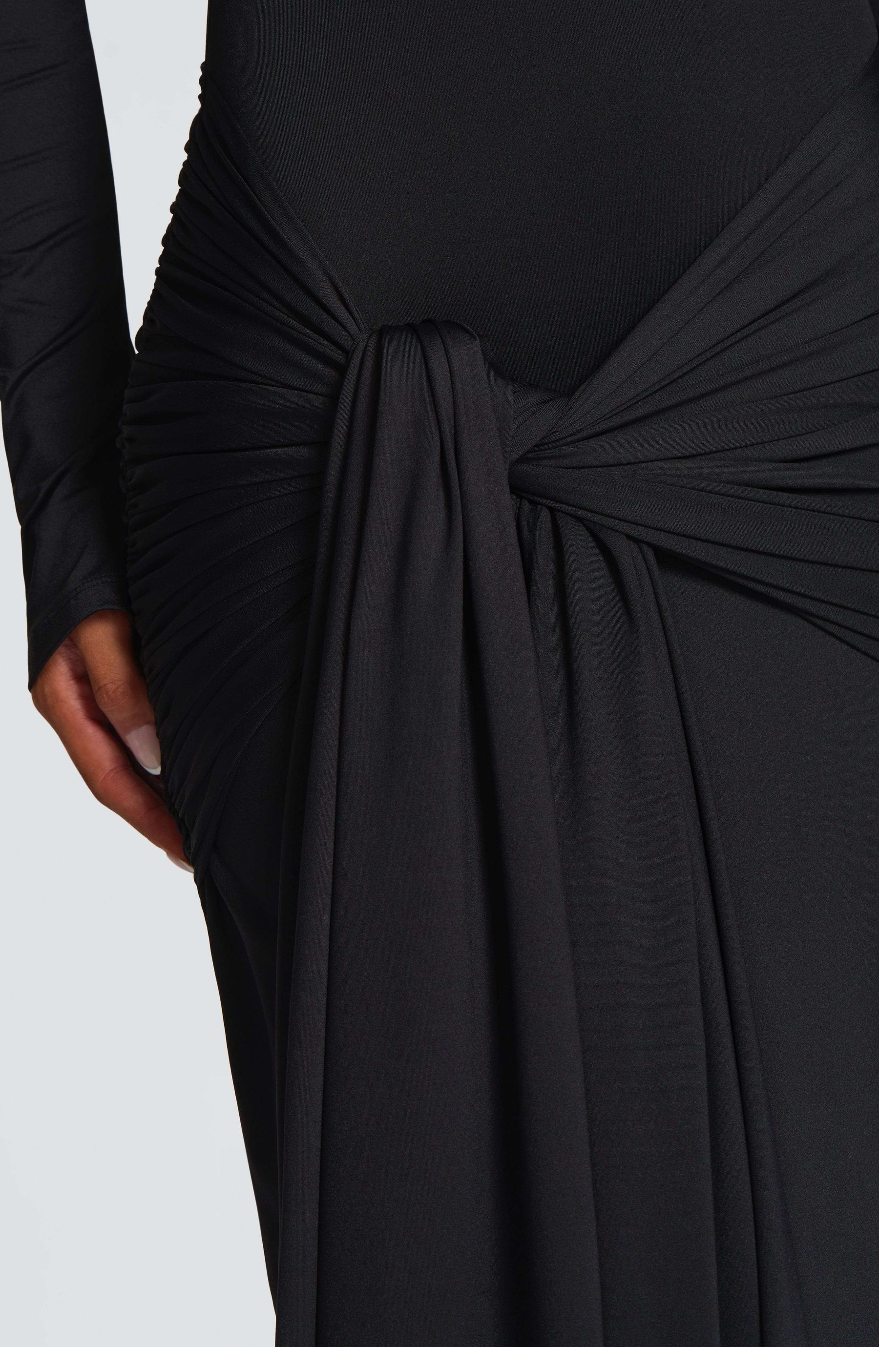 Tahnee Maxi Dress - Black Ryvelle