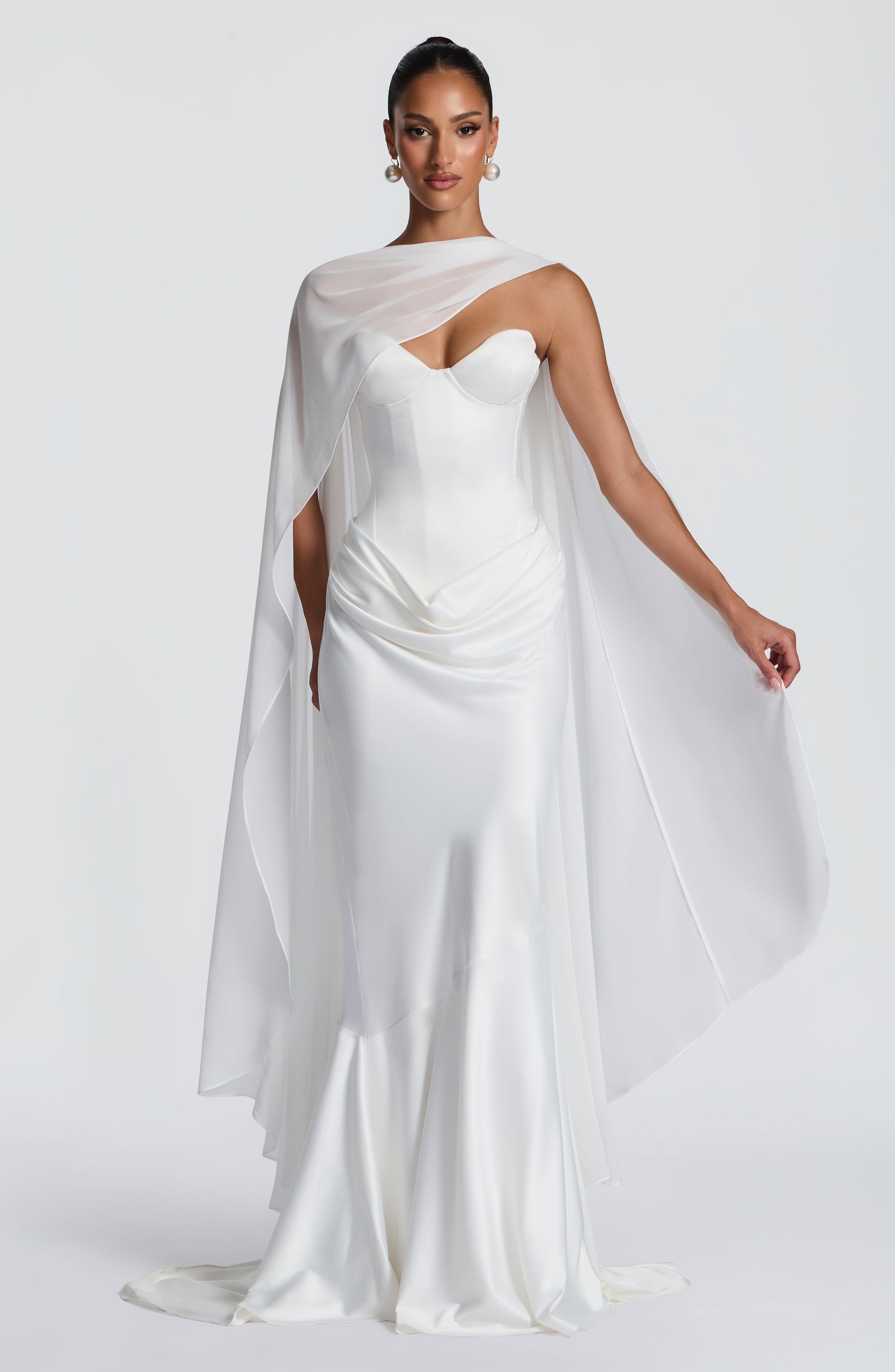 Vaila Gown - Ivory Ryvelle