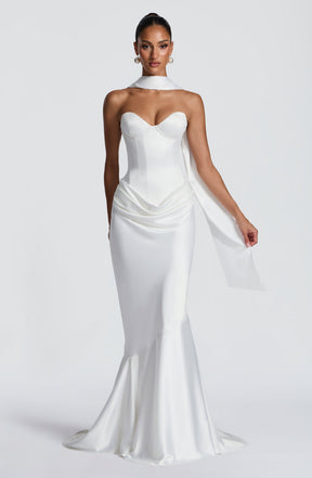 Vaila Gown - Ivory Ryvelle