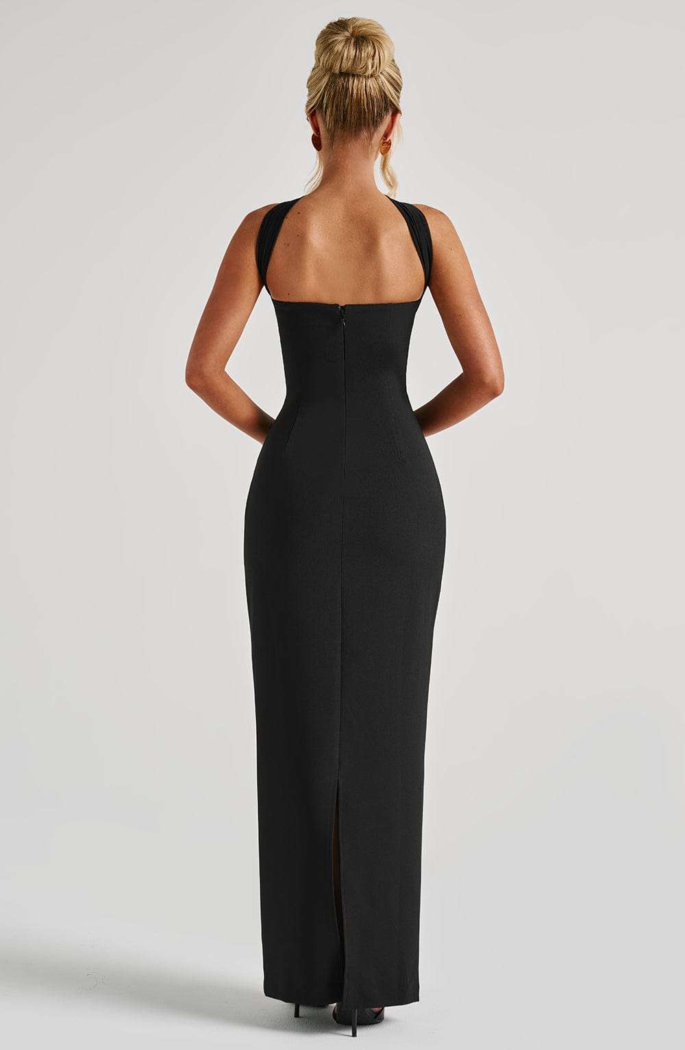 Yulia Maxi Dress - Black Ryvelle