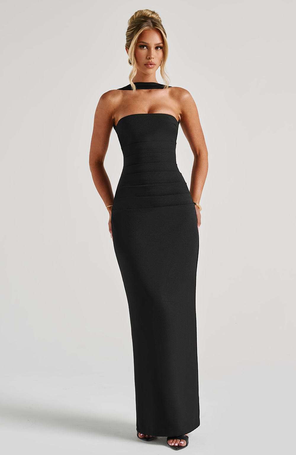 Yulia Maxi Dress - Black Ryvelle