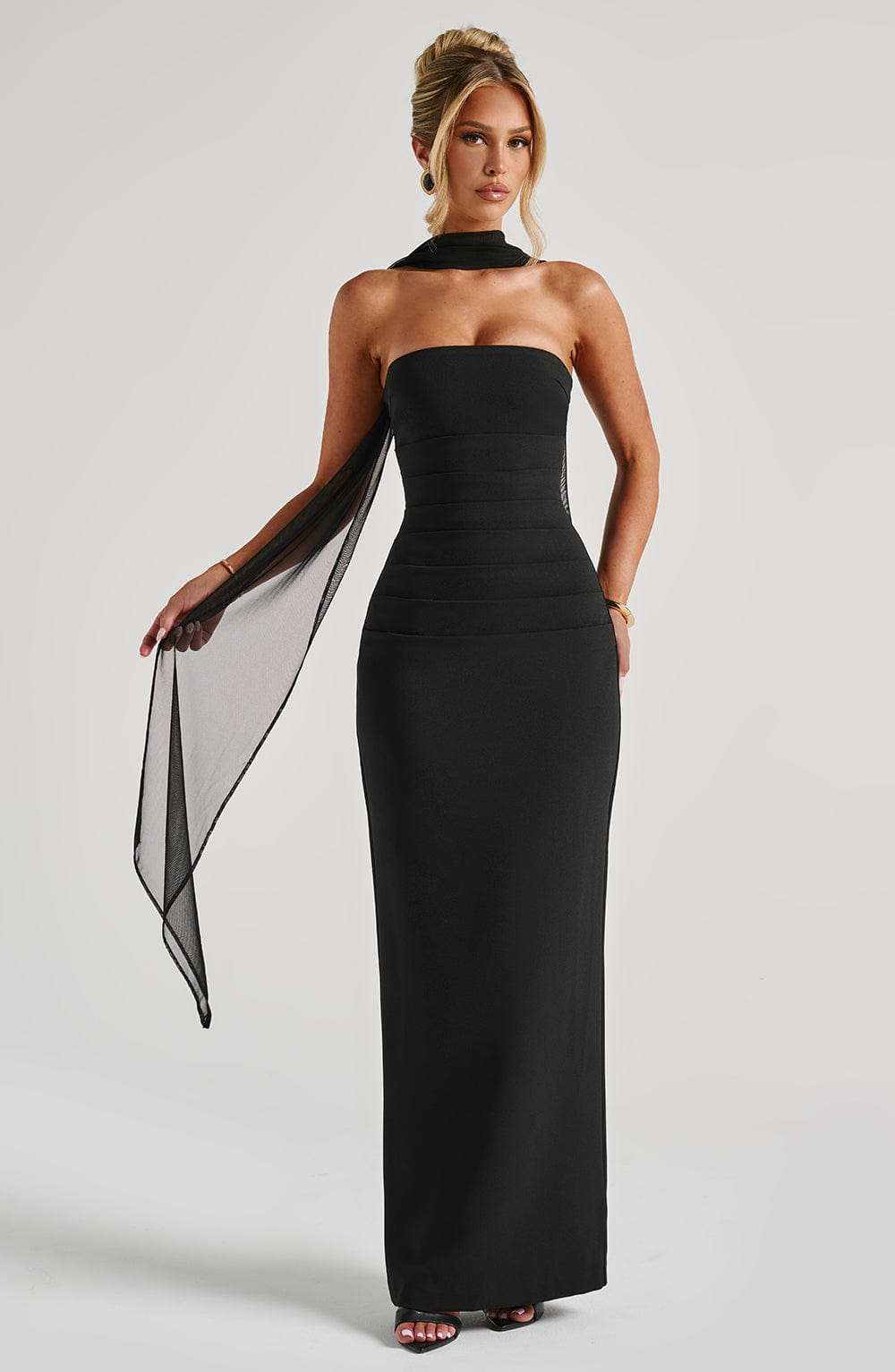 Yulia Maxi Dress - Black Ryvelle